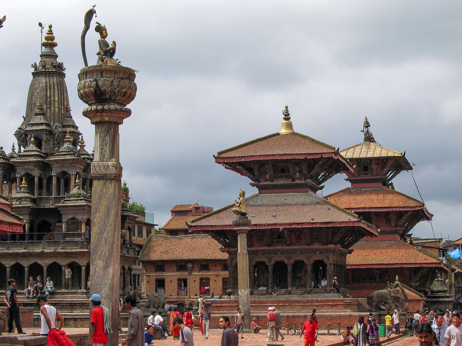 Patan - Durbar Square - Krishna Mandir and Vishwanath temples