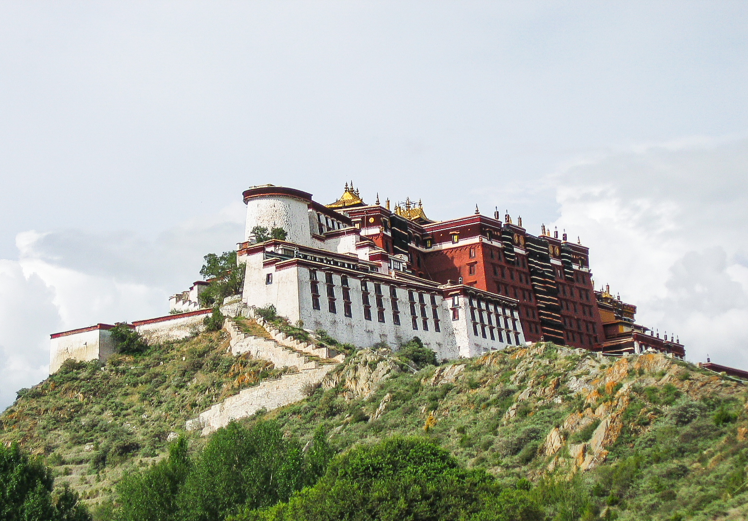 A first glimpse of The Potala, Lhasa - Tibet