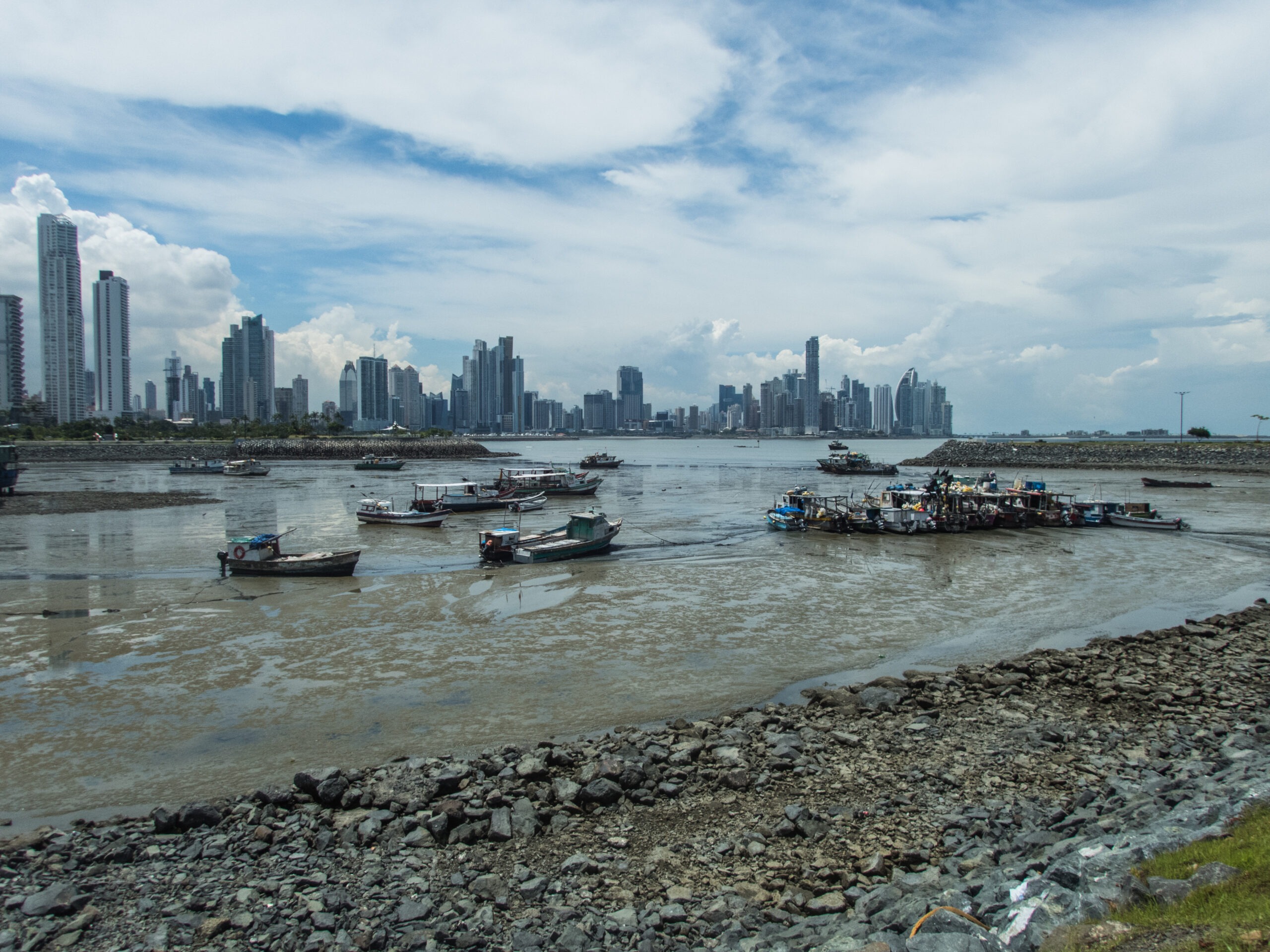 Panama City - Walking from the Casco Viejo via the seafood market and on towards the shiny new city 