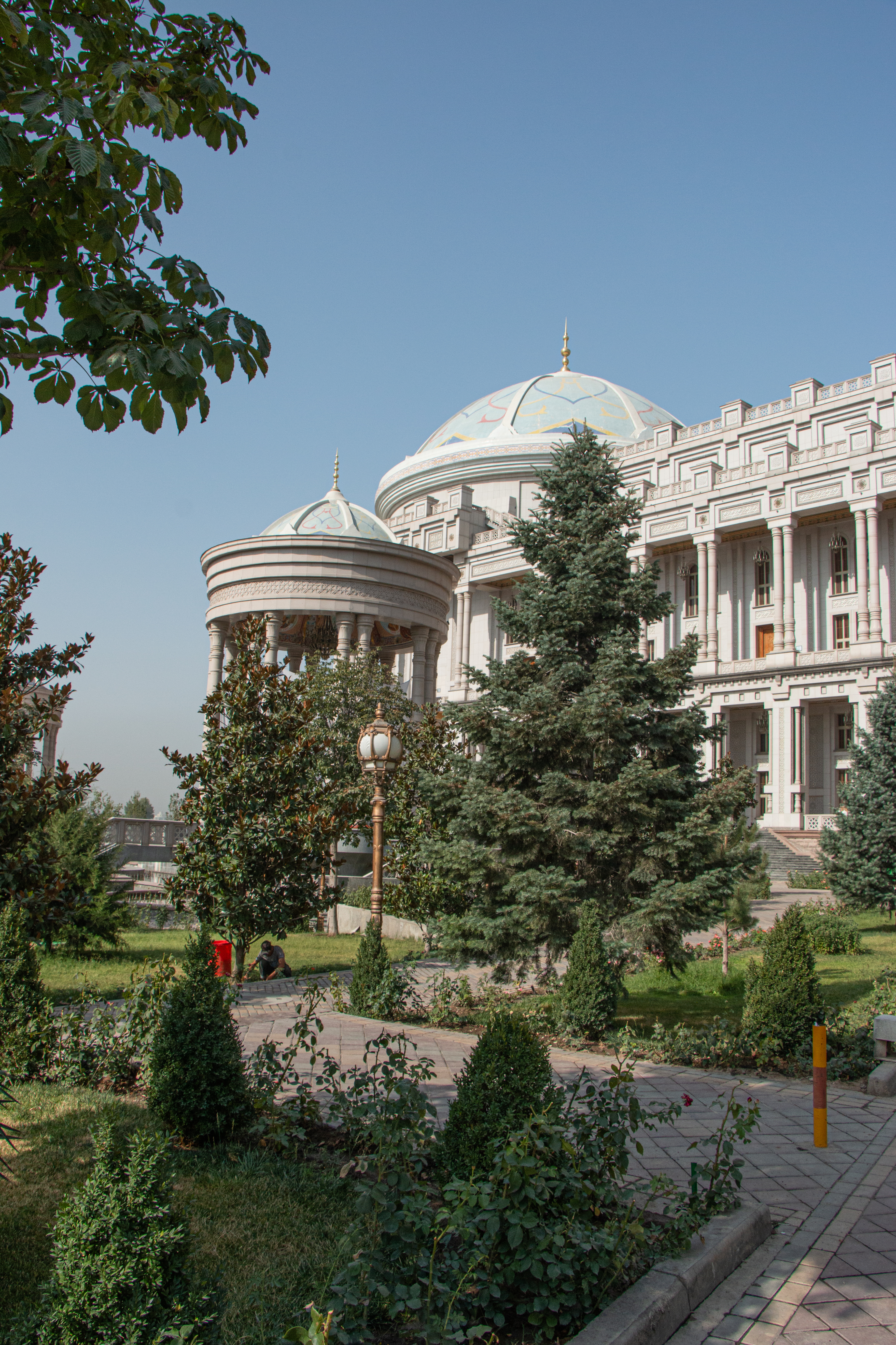 Dushanbe - Navruz Teahouse - an amazing example of new Tajik architecture.