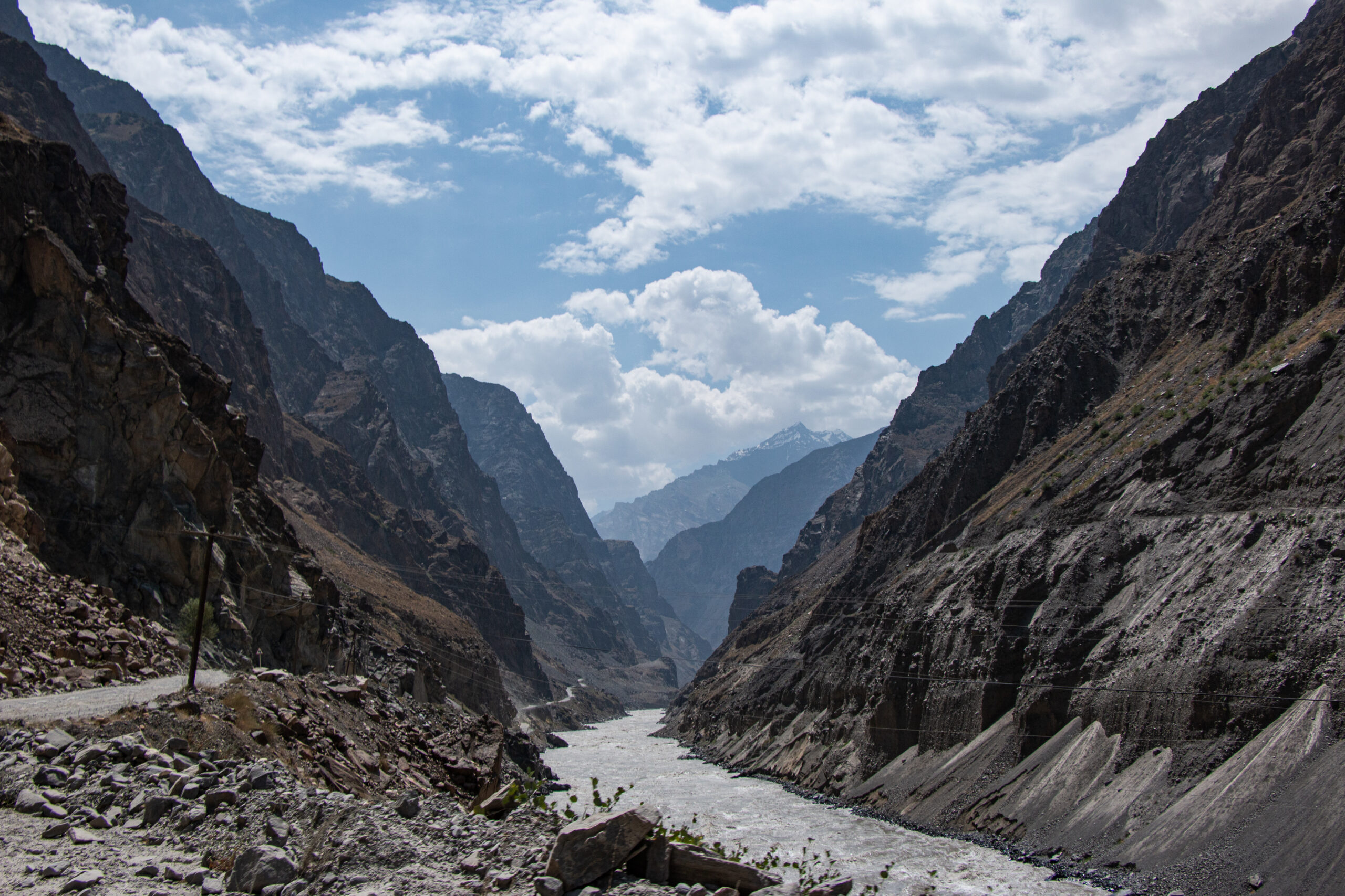 The road ahead - The Pamir Highway - Kalai Khum to Rushan. Tajikistan.