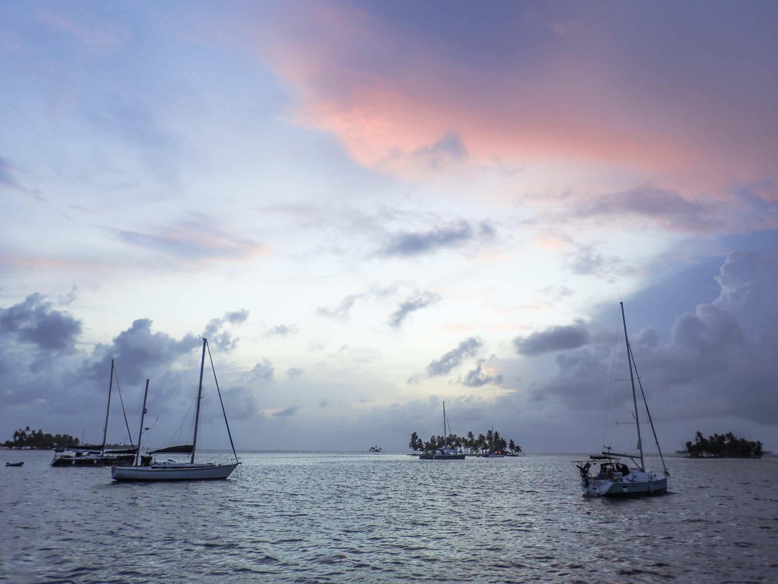 The San Blas Islands at sunset - safety in numbers