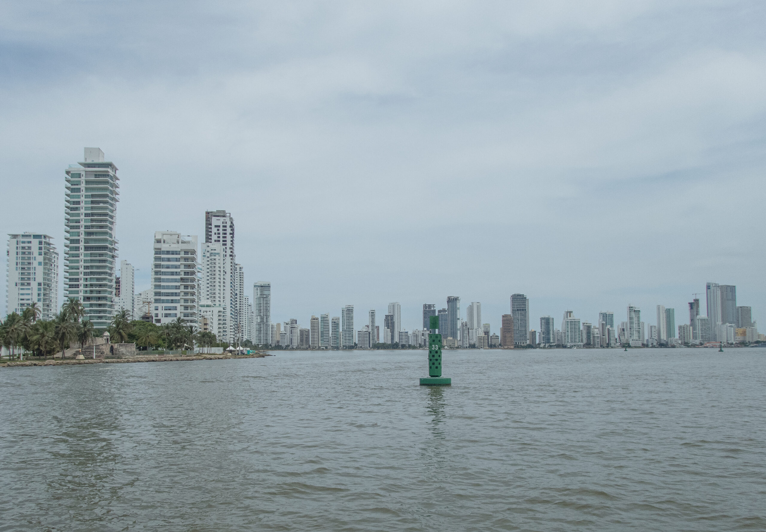 Cartagena de Indias - entering by sea past Bocagrande