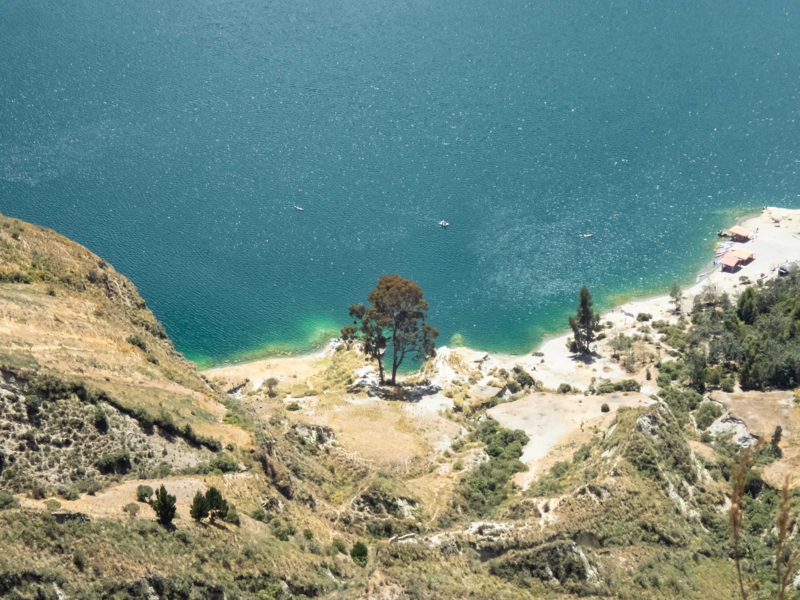 Quilatoa Lake - the water's edge