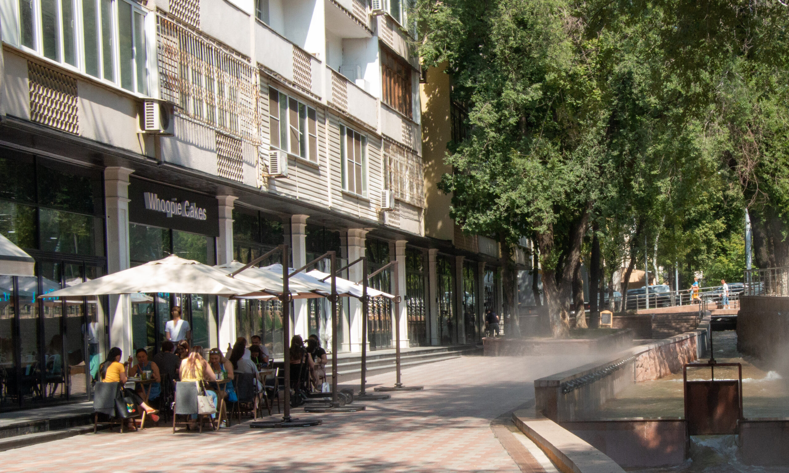 Almaty - Café culture with vapour spray to keep it cool!