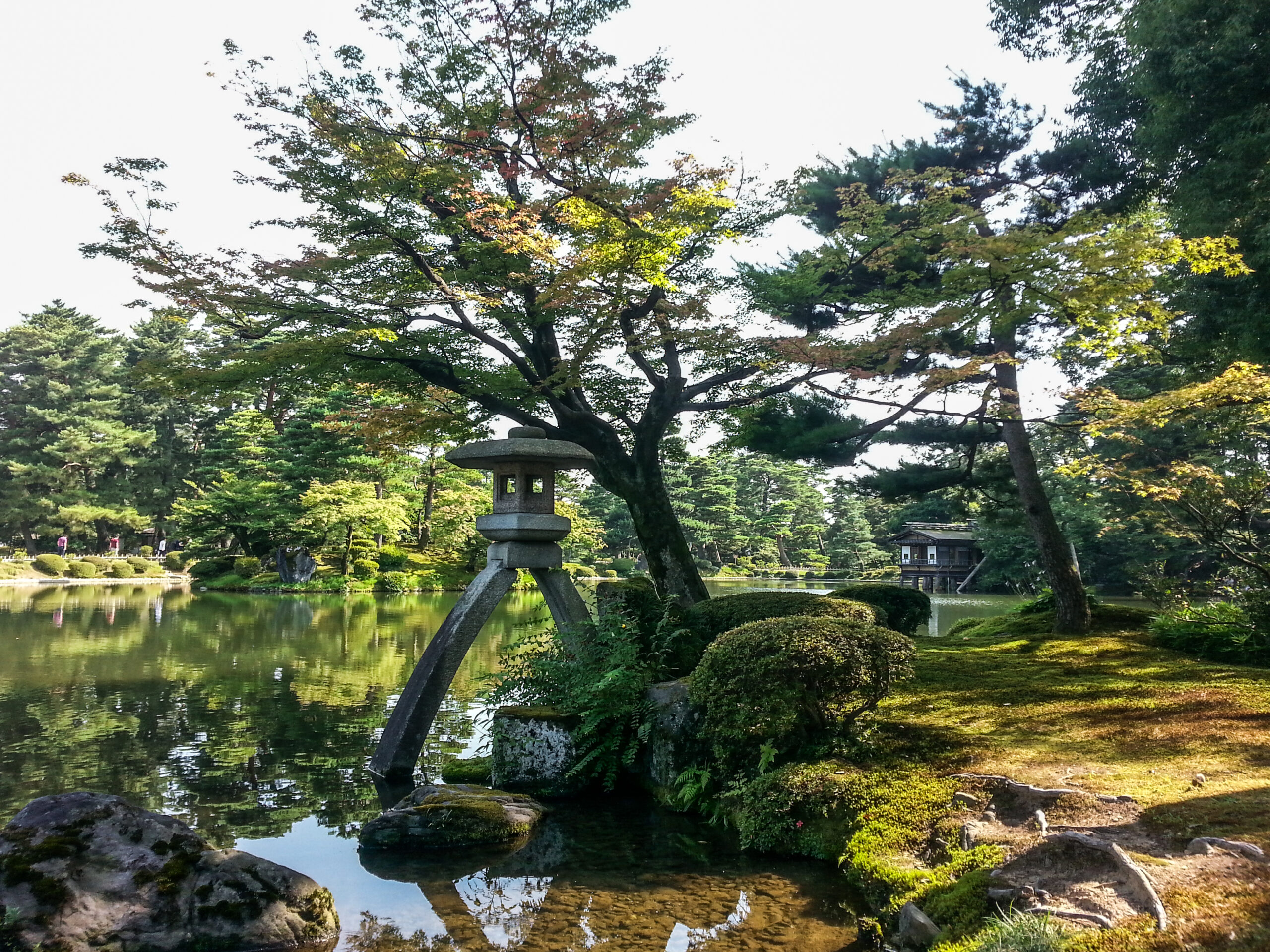 Kanazawa - Kenroku-en gardens - The Stone Lantern