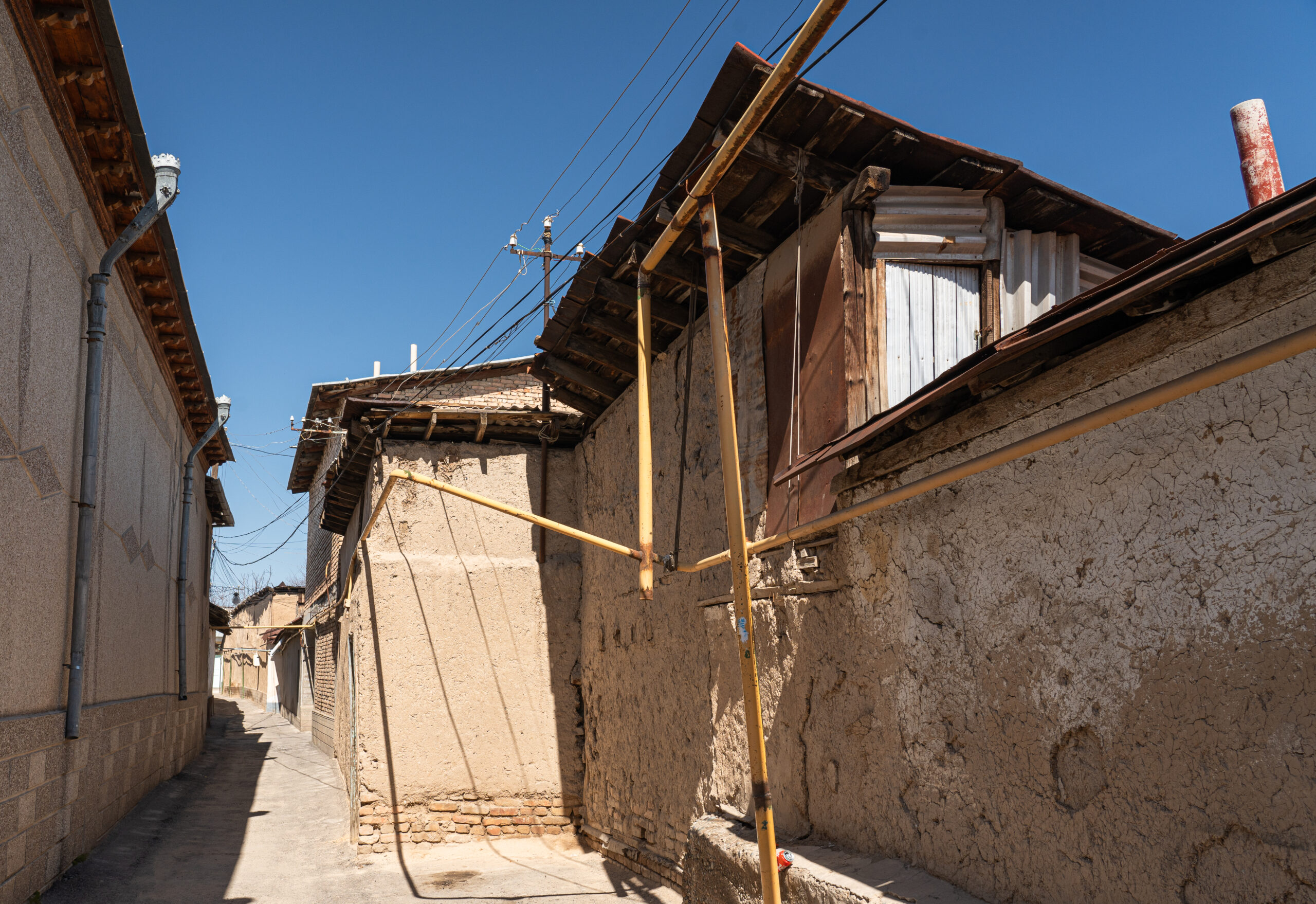 Tashkent - an alleyway in the old part of the city