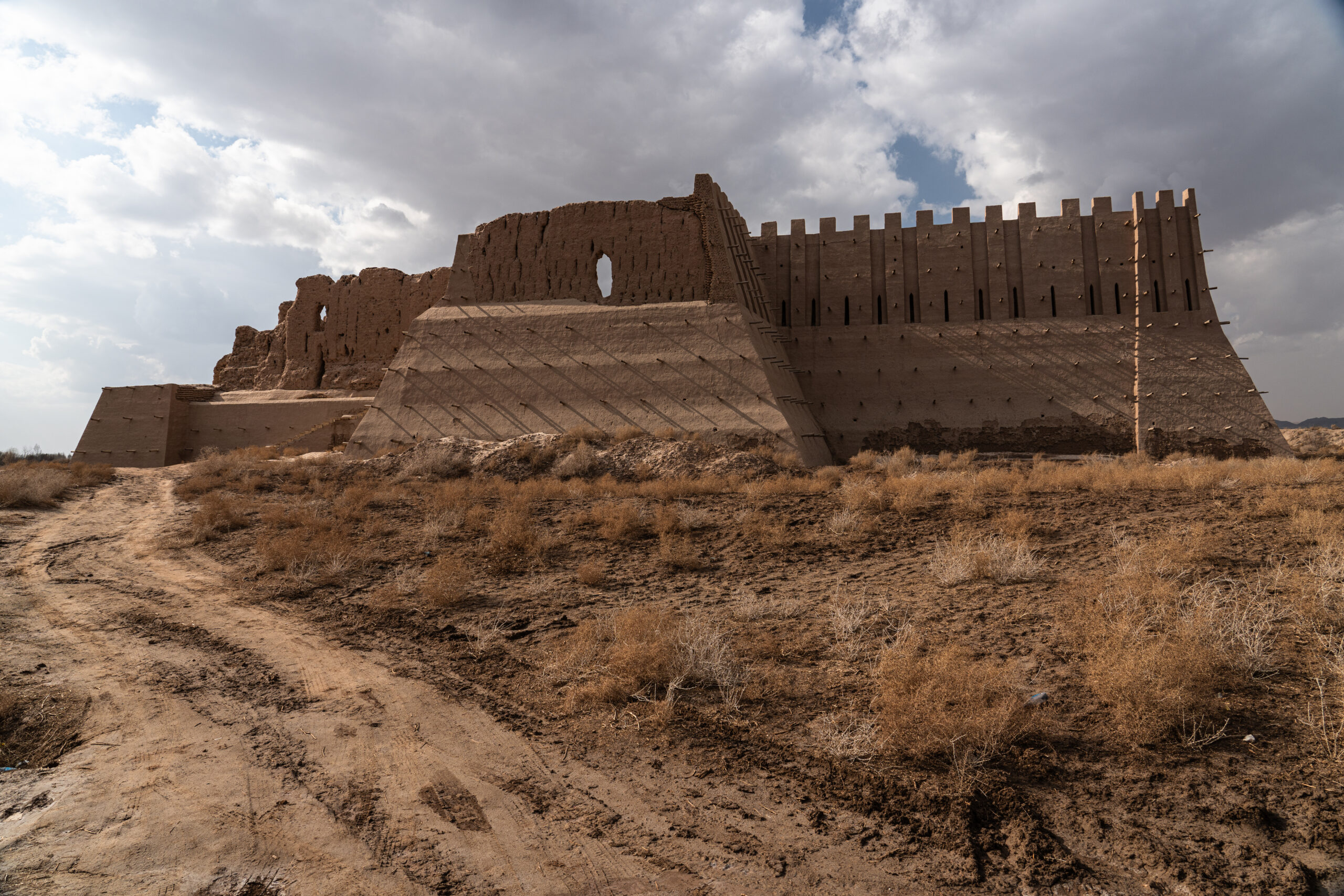 Uzbekistan - Karakalpakstan - Kyzyl Qala - a major reform of an ancient ruin