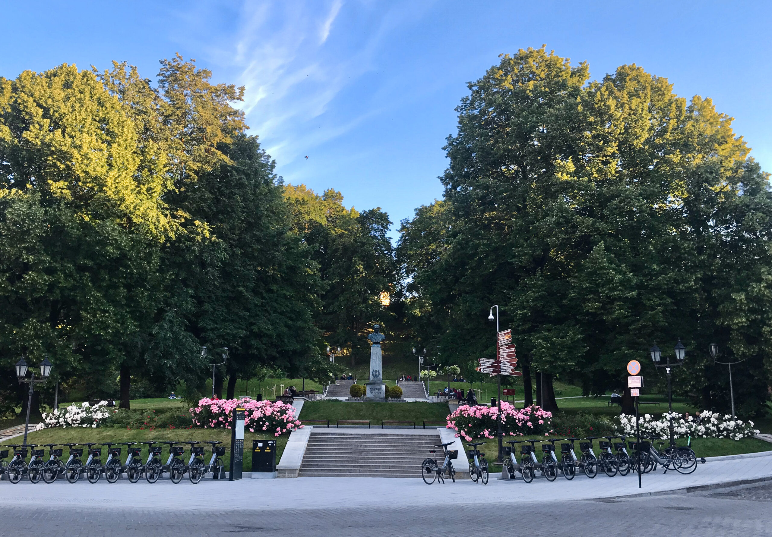 Estonia - Tartu - Pirogov Park in bloom