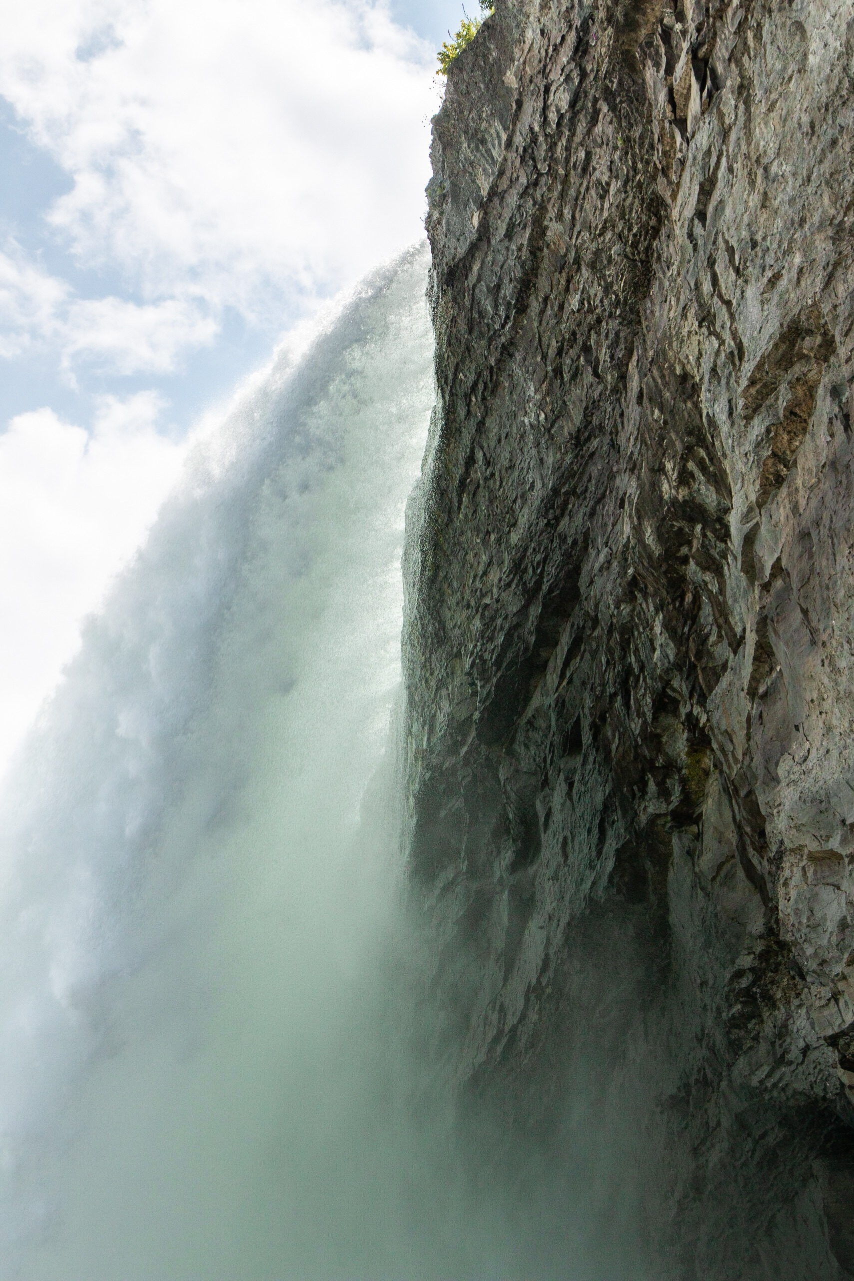 Niagara - The Journey Behind the Falls