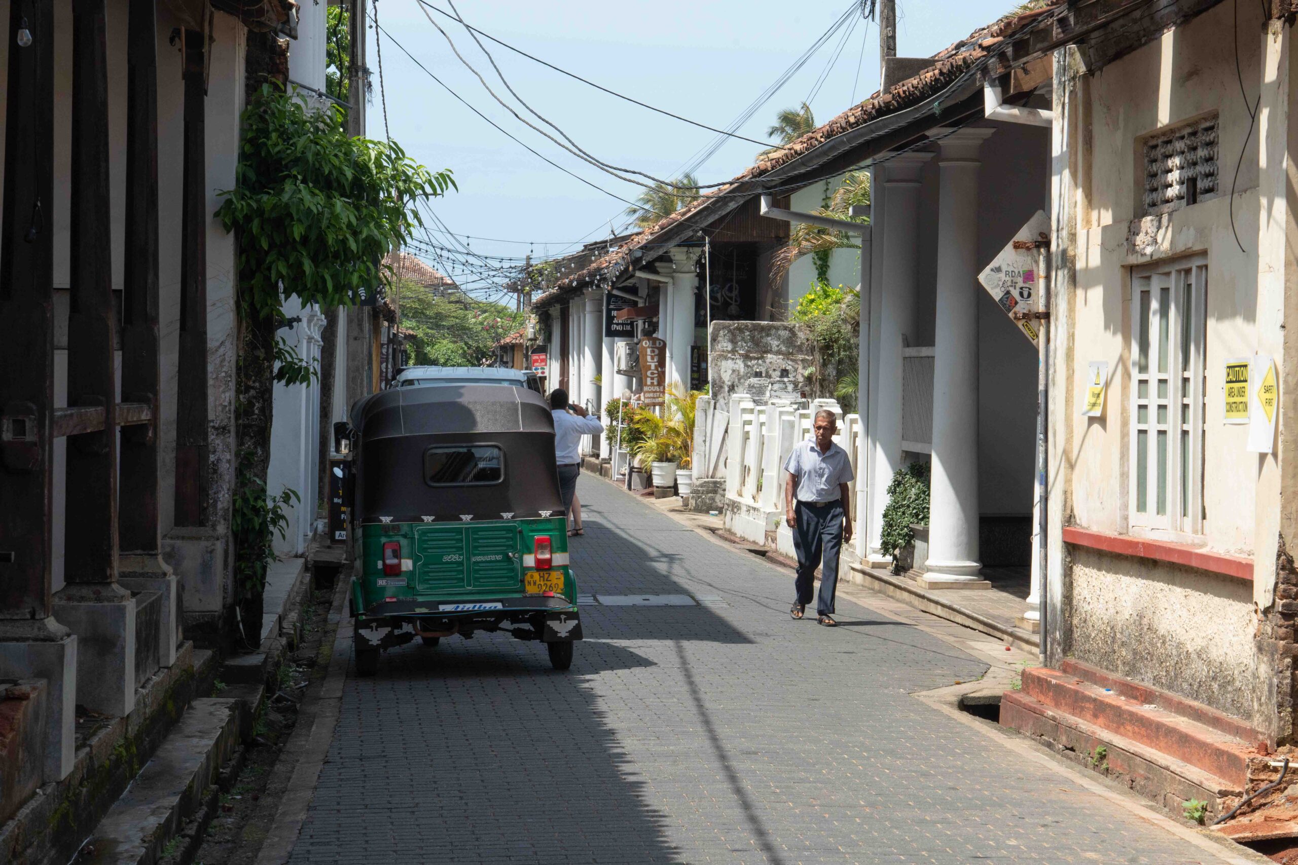 Wandering around the streets of Galle